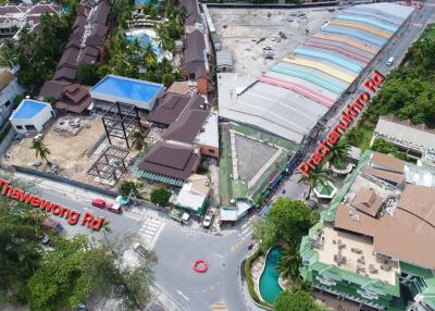 Aerial view of Thawewong Rd and Prachanukroh Rd neighborhood