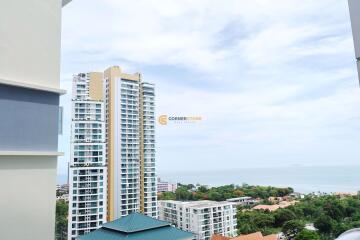 คอนโดนี้มี ห้องสตูดิโอ้  อยู่ในโครงการ คอนโดมิเนียมชื่อ Cosy Beach View 