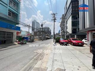 Street view with buildings and cars