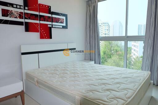 คอนโดนี้ มีห้องนอน 1 ห้องนอน  อยู่ในโครงการ คอนโดมิเนียมชื่อ Park Royal 3 