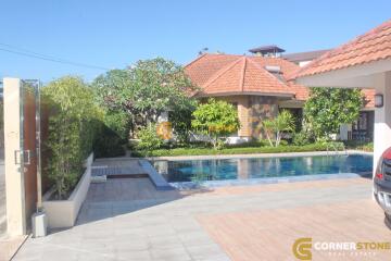 4 bedroom House in Pattaya Hill 2 East Pattaya