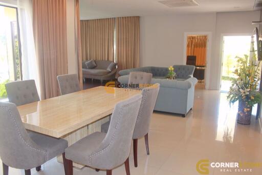 4 bedroom House in Pattaya Hill 2 East Pattaya