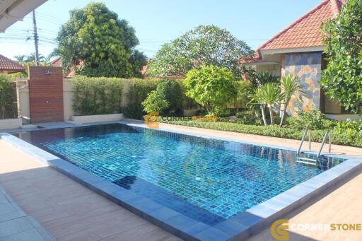 4 bedroom House in Pattaya Hill 2 East Pattaya