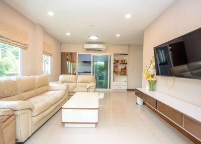 6 BR City House to Rent : Vararom Premium Kawila