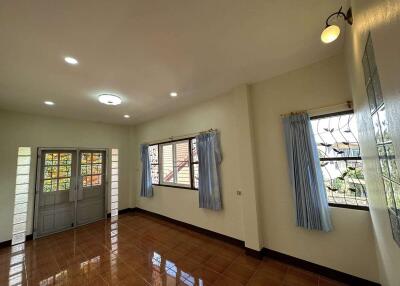 3 BR Part Furnished House at Pa Daet