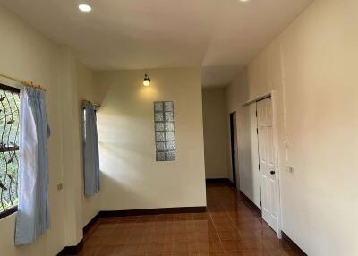 3 BR Part Furnished House at Pa Daet