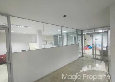 5 Storey Building for sale Soi Itsaraphap 5, Khlong San, Bangkok