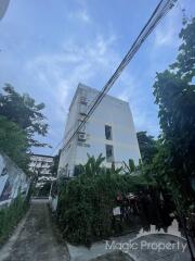 4 Floors Commercial Building For Sale on Yen Akat Rd, Chong Nonsi, Yan Nawa, Bangkok