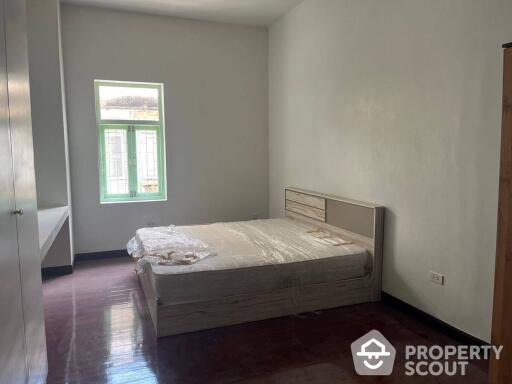 3-BR House near BTS Surasak