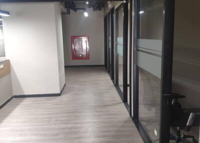 Office Space for Rent in Suriyawong