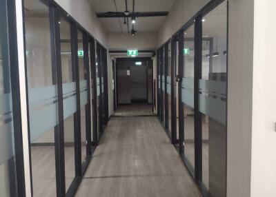 Office Space for Rent in Suriyawong