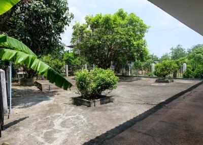 2 Bedroom with Guest House in San Pa Tong