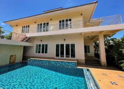 Twin Two-Bedroom Houses with Central Pool in Mae Rim