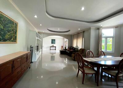 4 Bedroom Single Story with Guest House in San Kamphaeng