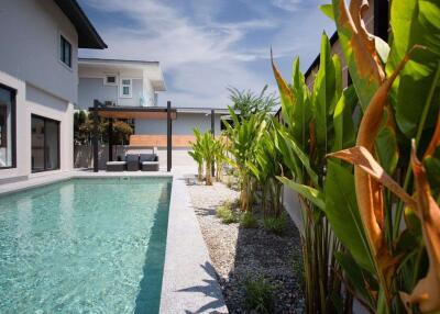 3 Bedroom Pool Villa in Kulphan 9, Hang Dong