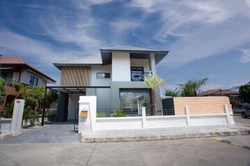 3 Bedroom Pool Villa in Kulphan 9, Hang Dong