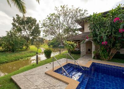 4 Bedroom Lakeside Pool Villa in Doi Saket