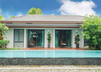 Luxury 5 Bedroom Pool Villa in the City