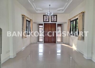 House at Baan Pimuk for sale