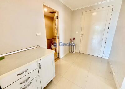 1 Bedroom Condo in Pine Shores Na Jomtien C011652