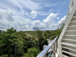 1 Bedroom Condo in Pine Shores Na Jomtien C011652