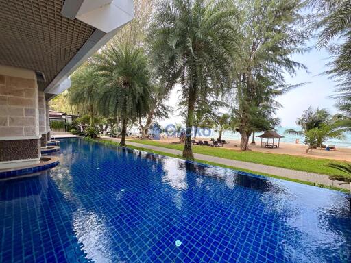 1 Bedroom Condo in Pine Shores Na Jomtien C011652