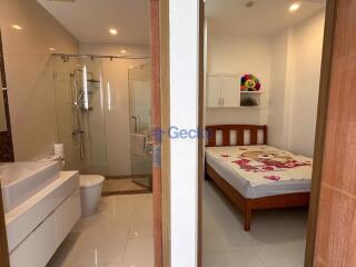 2 Bedrooms Condo in Sanctuary Wongamat C011653