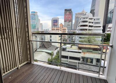 Luxury 1-Bedroom Condo BTS Ploenchit