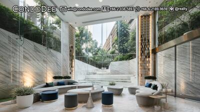 Luxury 1-Bedroom Condo BTS Ploenchit