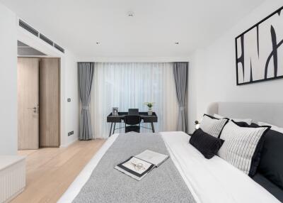 Luxury 3-Bedroom Condo BTS Ploenchit