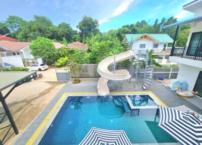 Exclusive 8-bedroom pool villa in Bang Saray