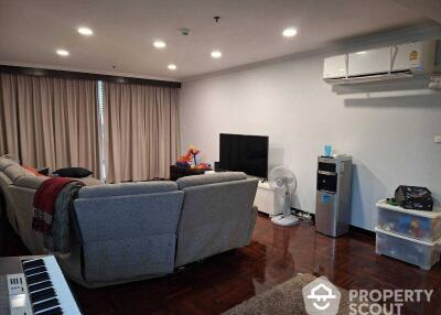 2-BR Condo at Lake Green near BTS Asok