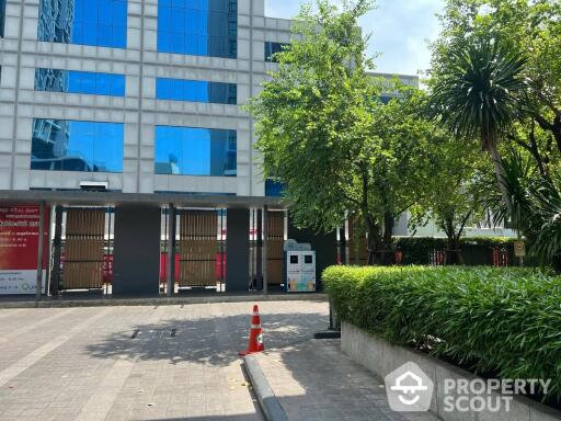 1-BR Condo at Quinn Condo Ratchada 17 near MRT Sutthisan