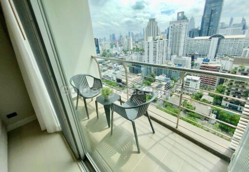 3 Bedrooms Modern Condo with Balcony on high floor - Sukhumvit 21 (Asok)