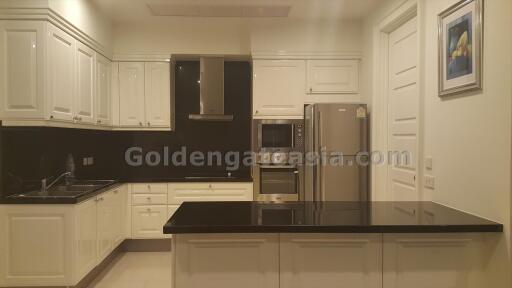 3-Bedrooms condo on high floor For Rent - Royce Residence Sukhumvit 31