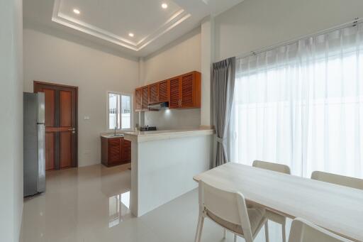 Modern kitchen with dining area