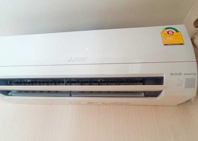 Air conditioning unit in bedroom