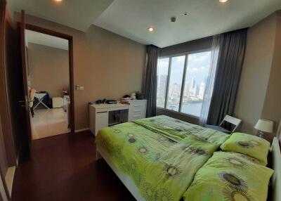 Bedroom with city view