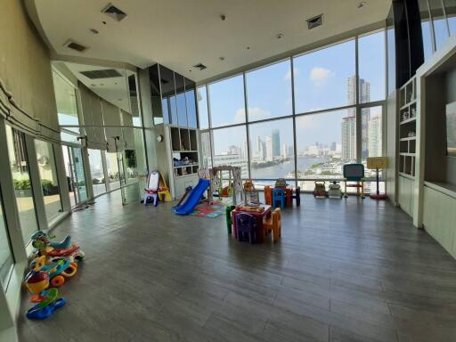 Spacious playing area for children with a view of the city