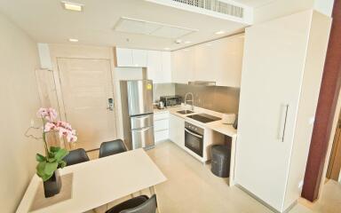 Modern kitchen with dining area