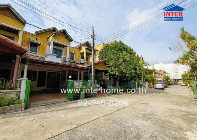 Street view of residential townhouses