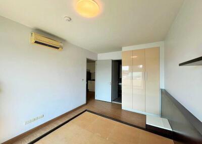 Spacious bedroom with closet and air conditioner