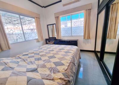 2 Bedrooms House in Eakmongkol 4 East Pattaya H010766