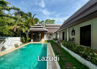 Tropical Balinese Style Villa 100m from the Beach