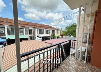 2 Beds 3 Baths 208 SQ.M. Townhouse in Chaiyaporn Vidhi