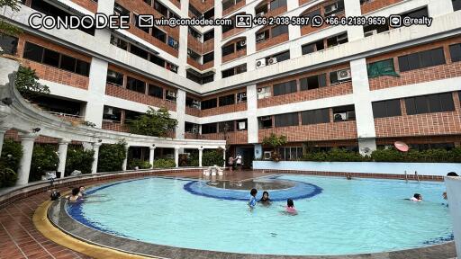 Affordable Penthouse Duplex Phra Khanong