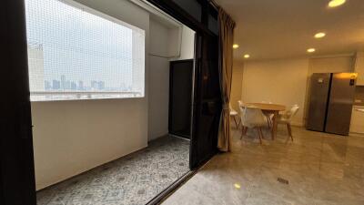 Affordable Penthouse Duplex Phra Khanong