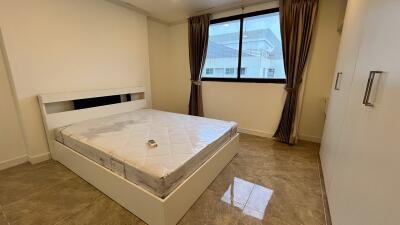 Affordable Penthouse Duplex Phra Khanong