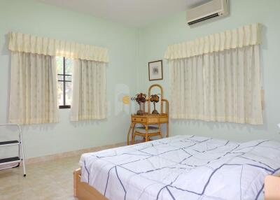 บ้านหลังนี้มี 3 Bedrooms ห้องนอน  อยู่ในโครงการชื่อ Pattaya Paradise 2  ตั้งอยู่ที่