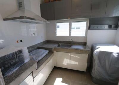 Furnished 3 bedroom house to rent at Siwalee San Kamphaeng